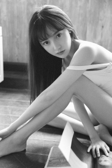 美女露0裸体无档动态图